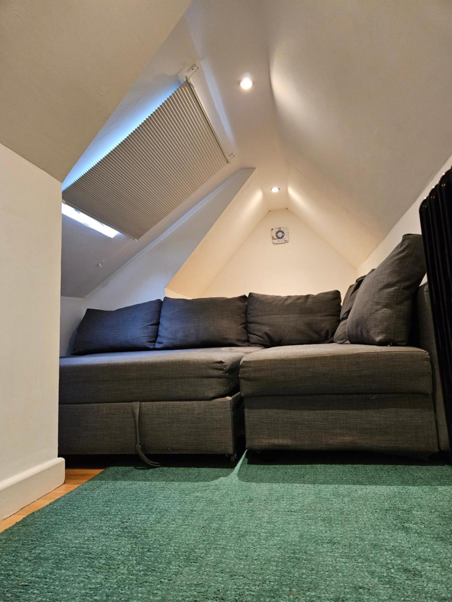 Beautiful House In The Heart Of A Golf Course. * Manchester
