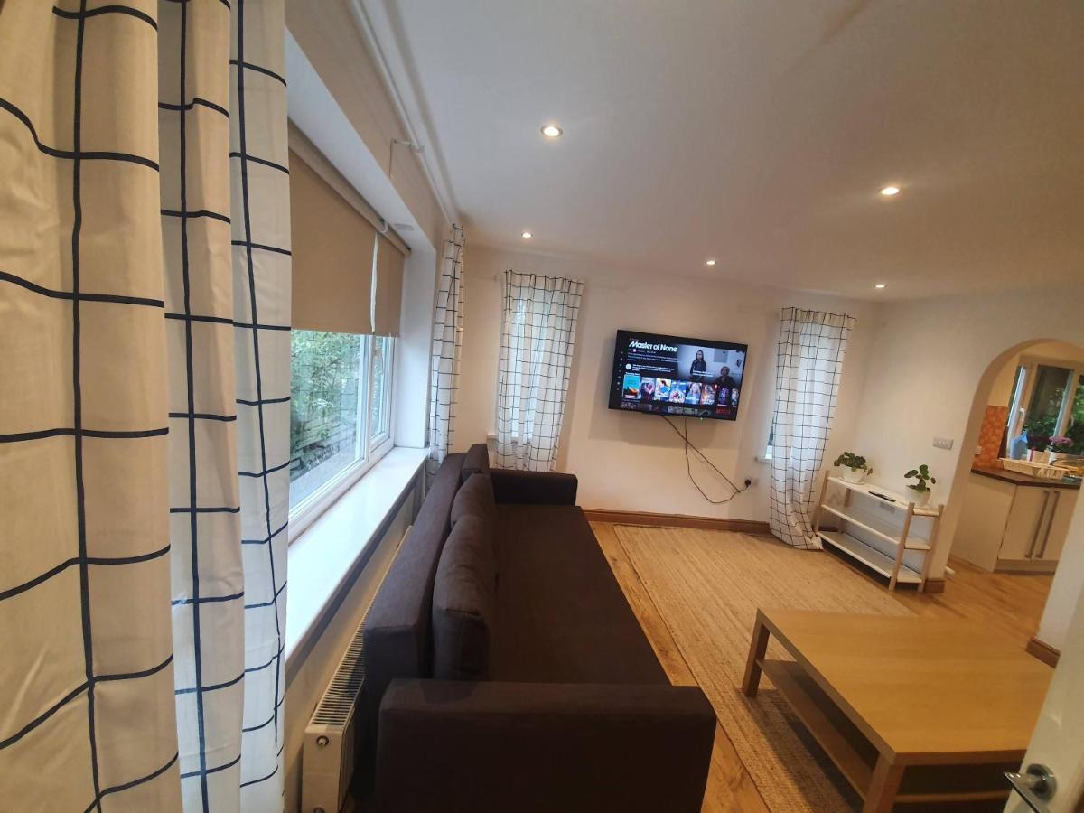 Beautiful House In The Heart Of A Golf Course. Apartment Manchester