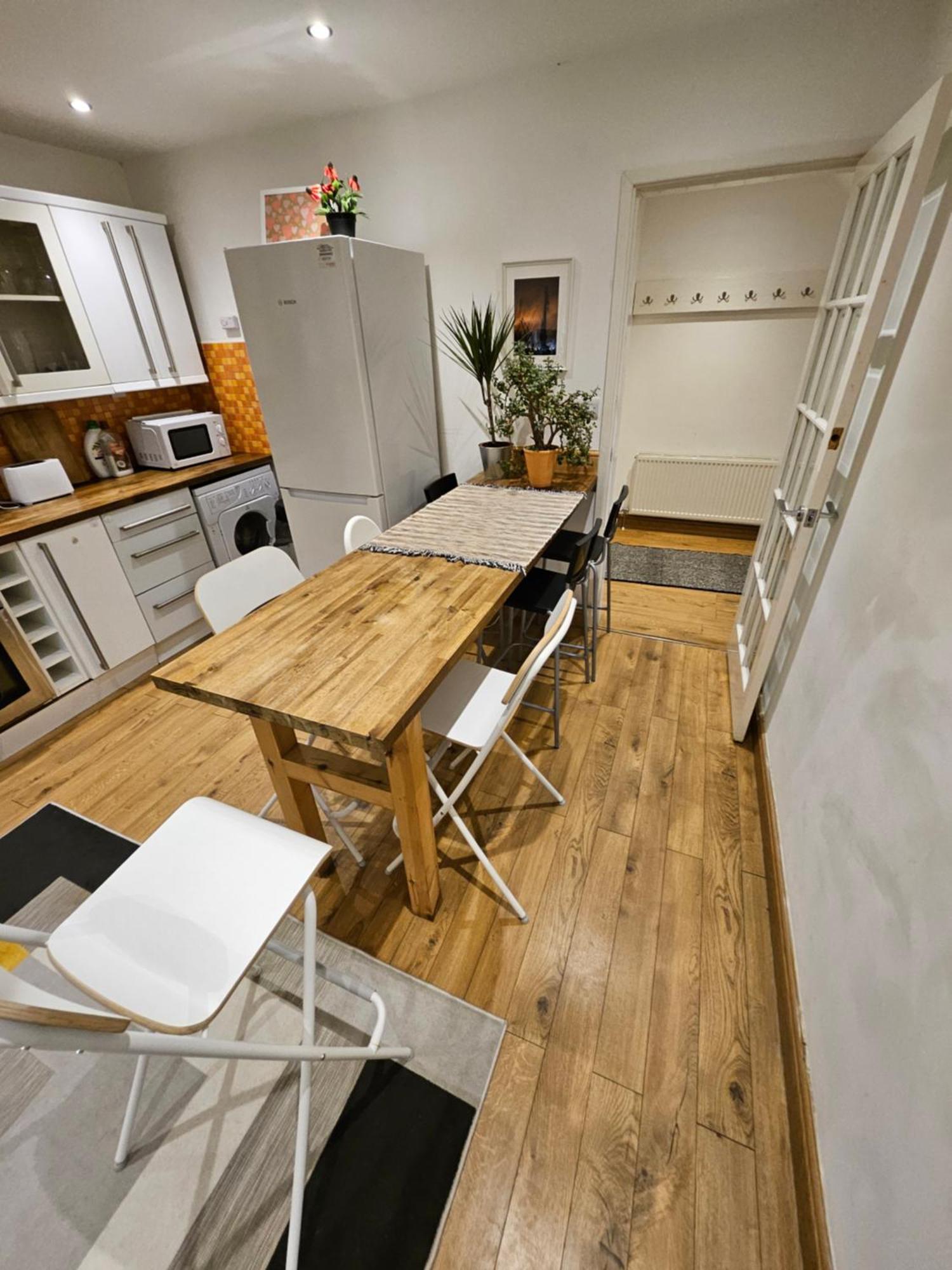 Apartment Beautiful House In The Heart Of A Golf Course. Manchester
