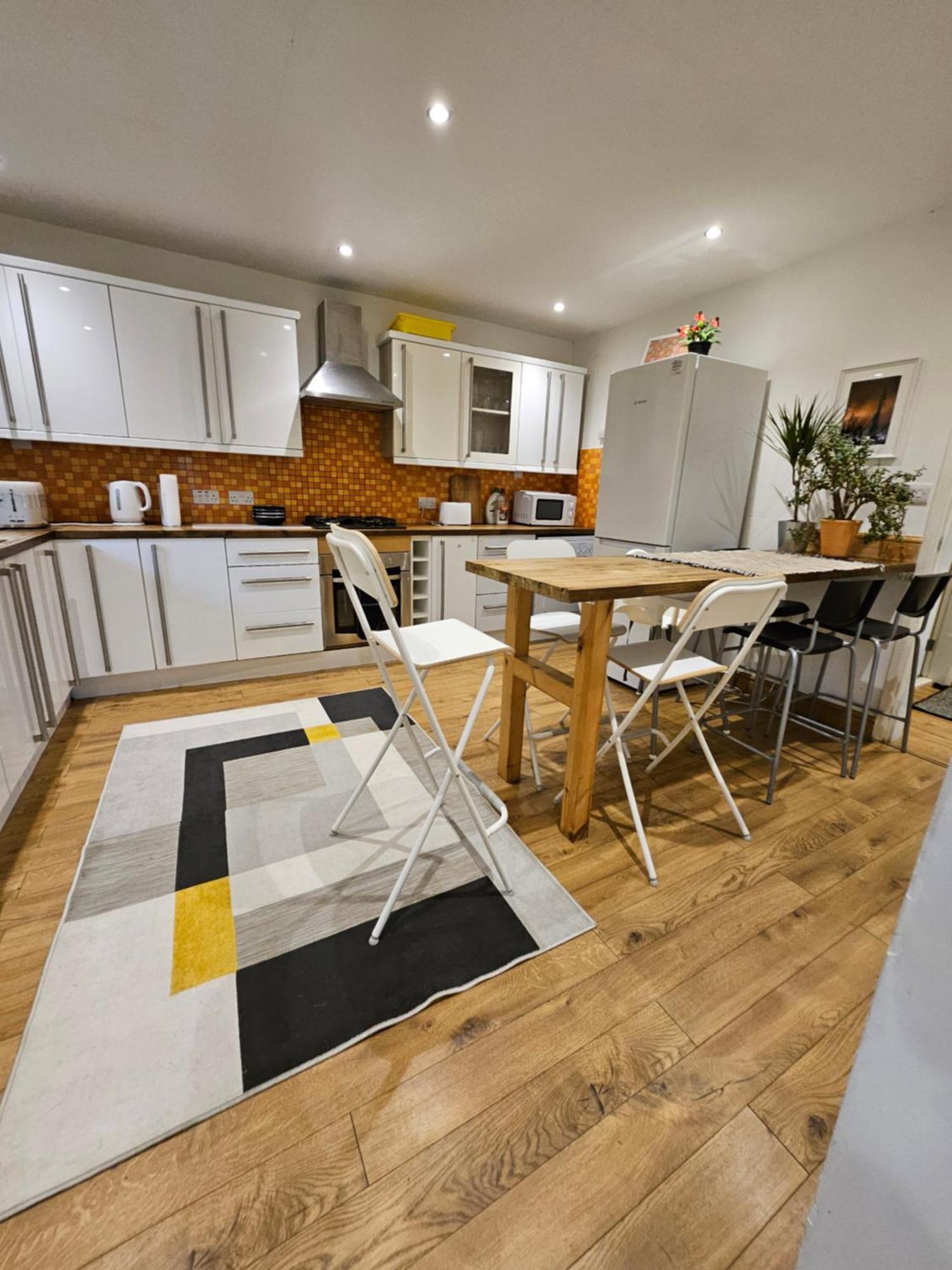 Apartment Beautiful House In The Heart Of A Golf Course. Manchester